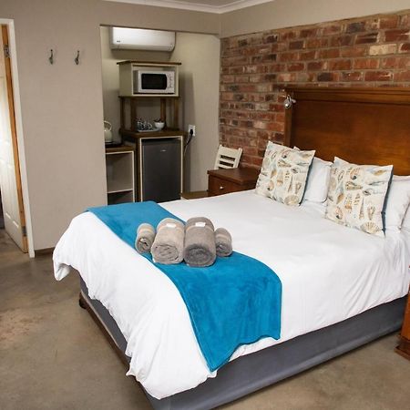 Hotel Opstal Guestfarm Potchefstroom Esterno foto