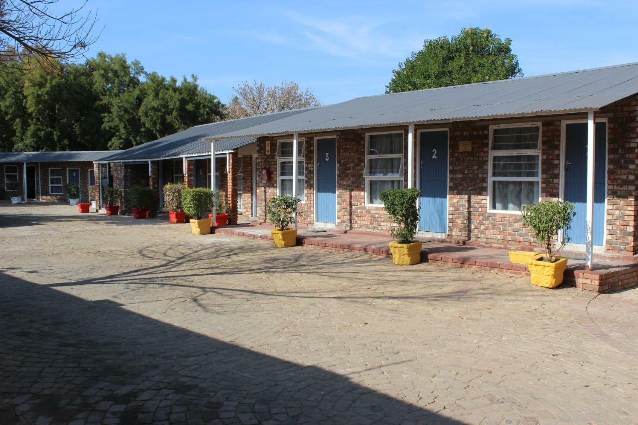 Hotel Opstal Guestfarm Potchefstroom Esterno foto
