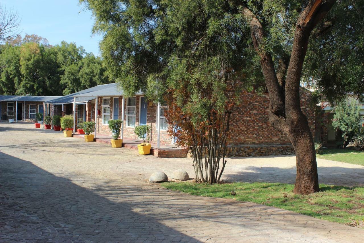 Hotel Opstal Guestfarm Potchefstroom Esterno foto